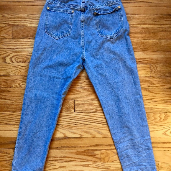 Retro High-Waisted Blue Jeans - Picture 2 of 3